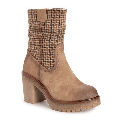 MUK LUKS Women's Riser Pop Heeled Boots