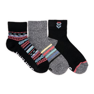  Muk Luks Women's 3 Pair Pack Quarter Crew Cotton Compression Socks