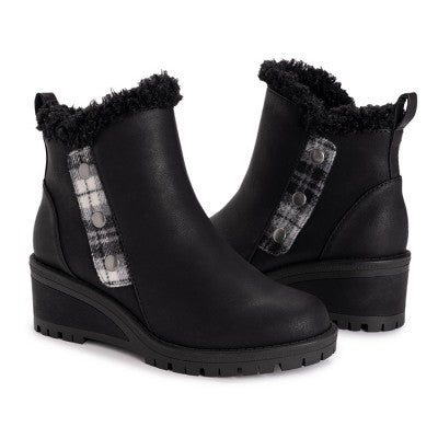  MUK LUKS Women's Norway Halden Wedge Booties